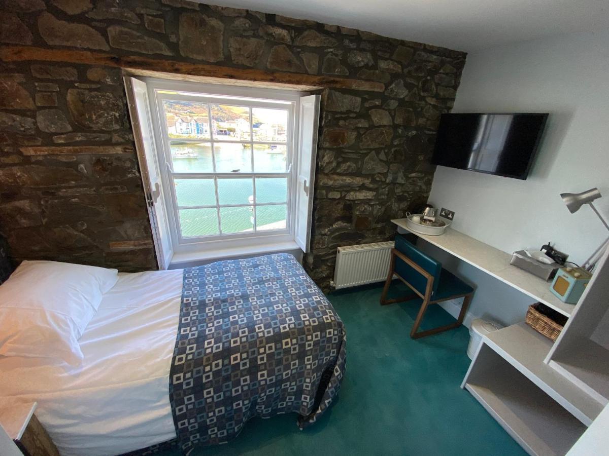 Harbourmaster Hotel Aberaeron Exterior photo
