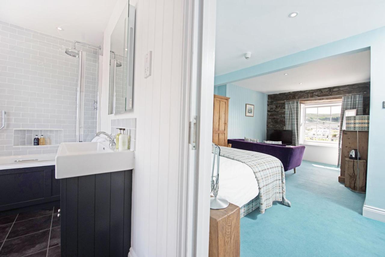 Harbourmaster Hotel Aberaeron Exterior photo